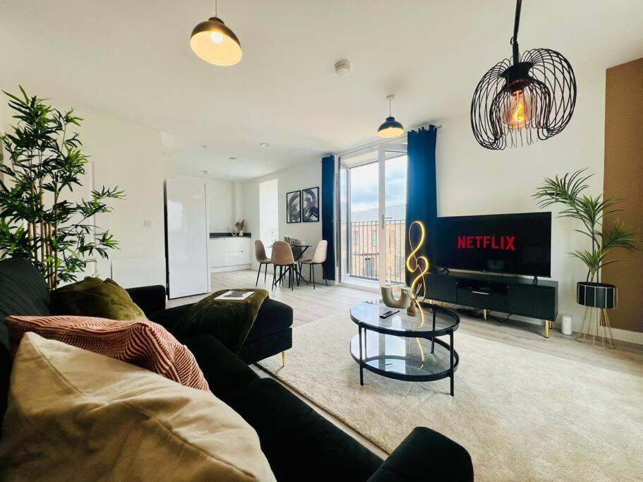 Hessian Lounge -Wyndale- Central 2Br W/Parking Birmingham Extérieur photo