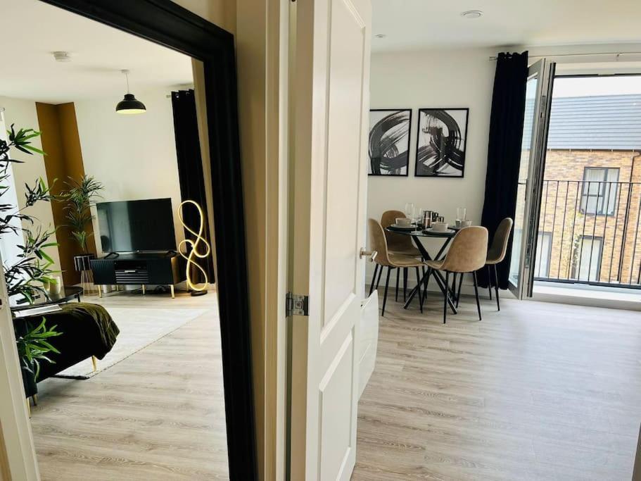 Hessian Lounge -Wyndale- Central 2Br W/Parking Birmingham Extérieur photo
