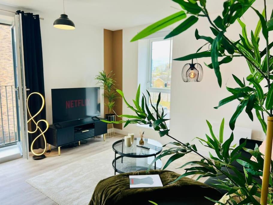 Hessian Lounge -Wyndale- Central 2Br W/Parking Birmingham Extérieur photo