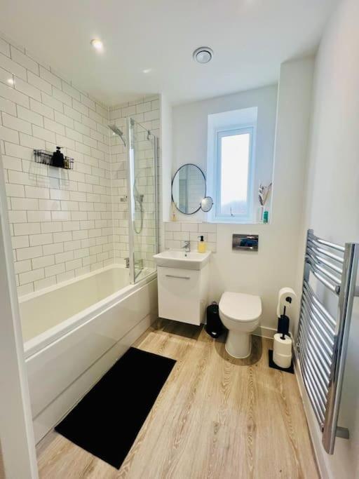 Hessian Lounge -Wyndale- Central 2Br W/Parking Birmingham Extérieur photo