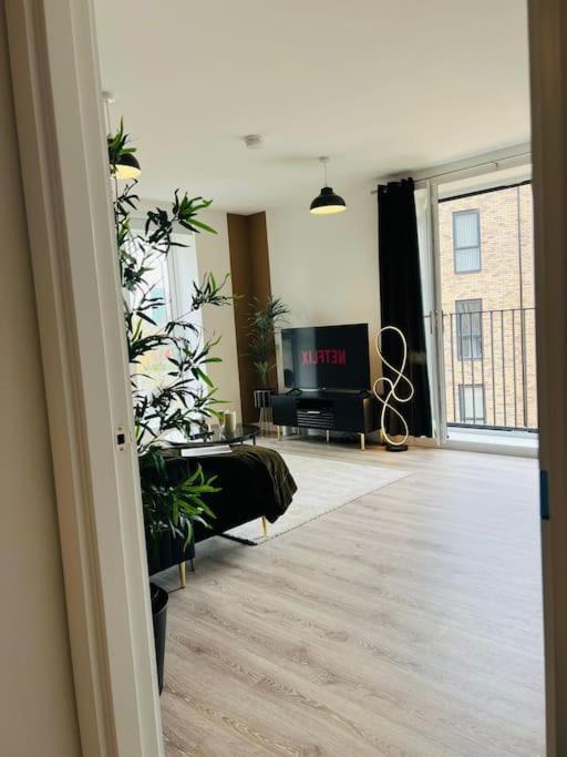 Hessian Lounge -Wyndale- Central 2Br W/Parking Birmingham Extérieur photo